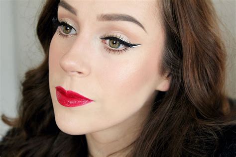 Triple Winged Liner With Glossy Red Lips Glamorous Party Look