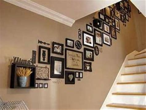Nice 33 Creative Ideas How To Arranging Pictures On A Stair Wall More