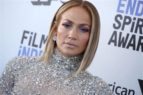 Jennifer Lopez Is Launching A Beauty Line Heres What We Know So Far