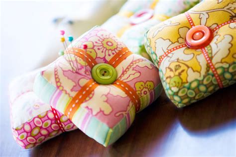 Square Deal Pincushion Tutorial And Pattern ~ Free