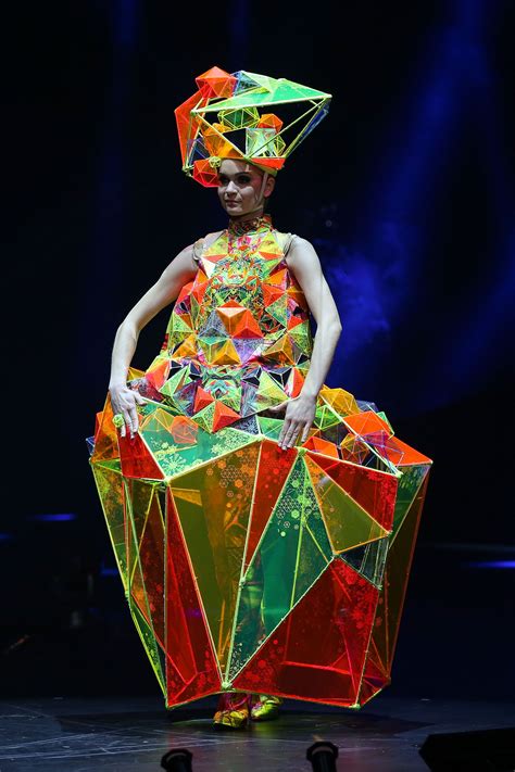 Fashion And Art Events New Zealand World Of Wearableart Awards 2015