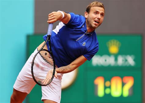 His game is clearly troubling djokovic. Tennis | ATP Queen's Club 2021 | Guaranteed Brit in semi ...