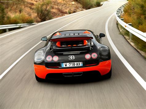 Adams Amazing Book Bugatti Veyron Super Sport
