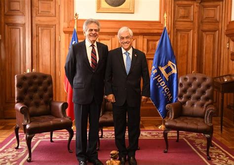 Mauricio macri admitió su derrota, amplia (48% frente a 40,5%) pero no tan ambos eran conscientes de que la situación económica argentina está en un punto crítico. Presidente de la Corte Suprema, Haroldo Brito, destaca ...