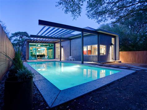 Stylishly Simple Modern One Story House Design Modern