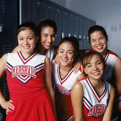Daisy The Head Cheerleader From “gotta Kick It Up” Is Now A Gorgeous