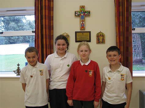 Bei barber house finden sie in hamburg und münchen ein stilvoll eingerichteten barbier, vom haarschnitt über bartpflege bis zur maniküre für den mann. School Blog: House Captains and Vice Captains