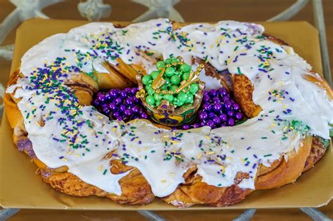 History Of The King Cake In New Orleans La Cake Walls
