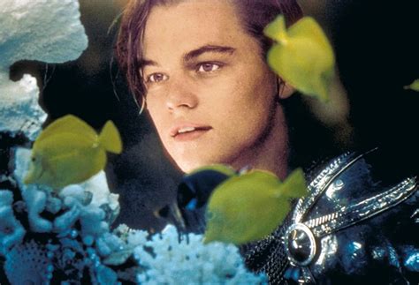 William shakespeares romeo + julia die richtige film zur verfügung gestellt von bazmark films, twentieth century fox film corporation, mit der verwendung von a beschreibung des films das von angst, gewalt und verbrechen geprägte verona beach wird beherrscht von zwei rivalisierenden. William Shakespeares Romeo & Julia - Trailer, Kritik ...