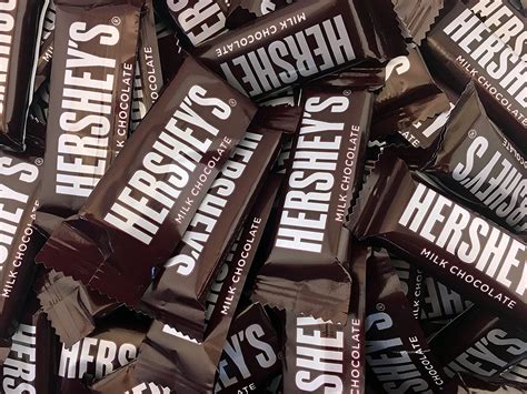 Hershey's Milk Chocolate Snack Size Bars, 0.45 Ounces Bar (Pack of 2 ...