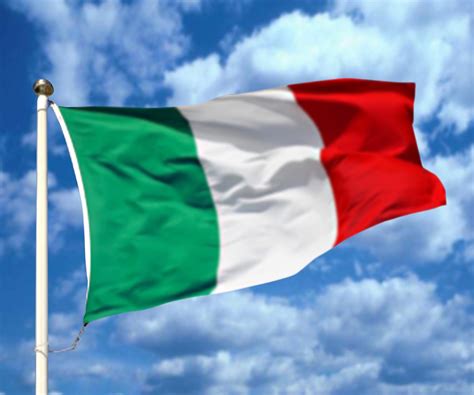 The proportion of the italian flag is 2:3. Celebrate Ferragosto in Southern California