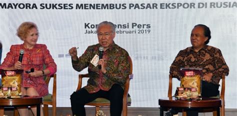 Konferensi Pers Bangga Sebagai Indonesia Mayora Sukses Menembus Pasar