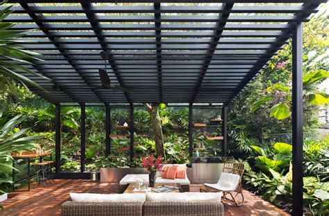 #alfresco #outdoor #decking #cantilevered #roof #trellis #wiremesh #