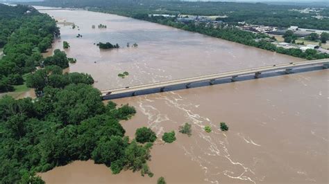Holla Bend Residents Told To Evacuate Hours Before Dardanelle Levee