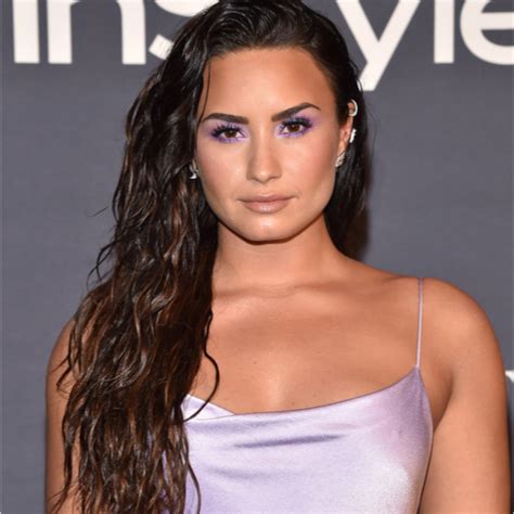 Demi Lovato Just Revealed A Dramatic New Haircutit Looks So Different Shefinds