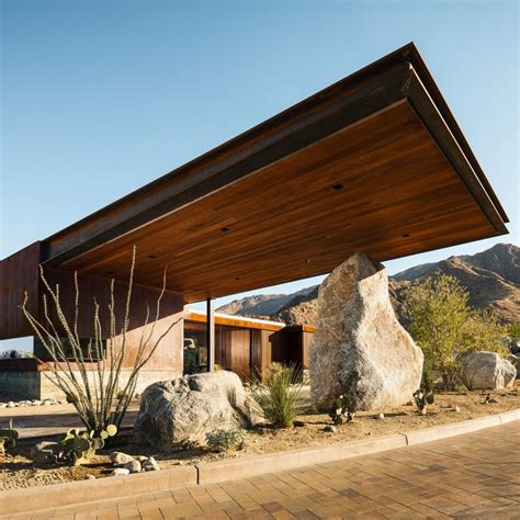 Cantilevered Roof Extends From Palm Springs Guardhouse By Studio Ard