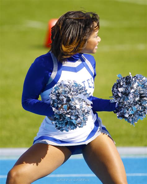 Mg6026 Hampton University Cheerleaders And Ebony Dancers Griffngriffin Flickr
