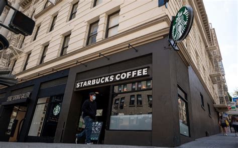 Ketika Starbucks Bagi Bagi Promo Untuk Kembali Gaet Pelanggan