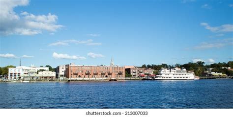 251 Downtown Wilmington Nc Images Stock Photos And Vectors Shutterstock