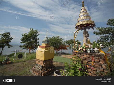 Thailand Phayao Lake Image And Photo Free Trial Bigstock