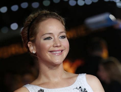 Jennifer Lawrence Laughs Off A Wardrobe Malfunction At Hunger Games