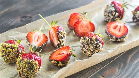 Chocolate Dipped Strawberries With Nuts Mindful By Sodexo Recipes