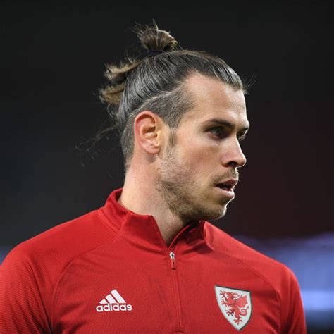 Mustache + long hairstyle for mens. Gareth Bale Hairstyle / Gareth Bale The Haircut The Man Bun The Baldness No Gunk : Gareth bale ...