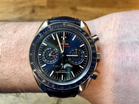 Omega Speedmaster Moonphase Chronograph Master Chronometer