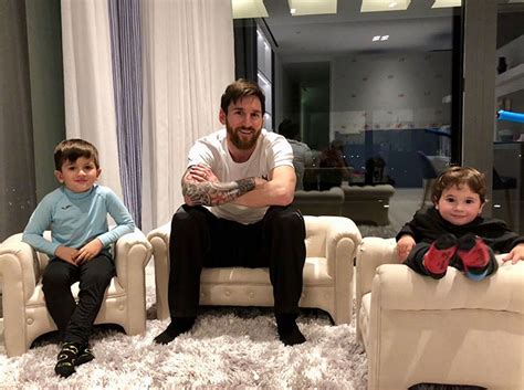 “charlando Con Mis Chicos” Las Tiernas Fotos Que Lionel Messi Compartió Con Sus Hijos Eju Tv