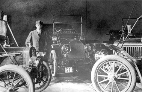 3800 w tennessee st • tallahassee, fl 32304 Florida Memory • Studebaker dealership - Tallahassee, Florida.