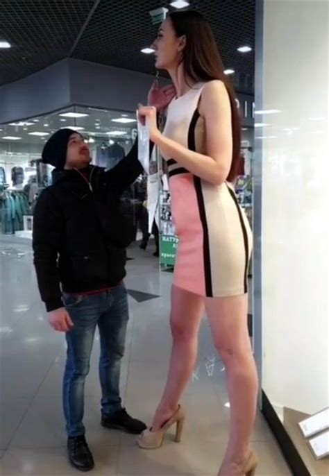 200cm超え。背が高すぎる女性たち世界一 Ailovei