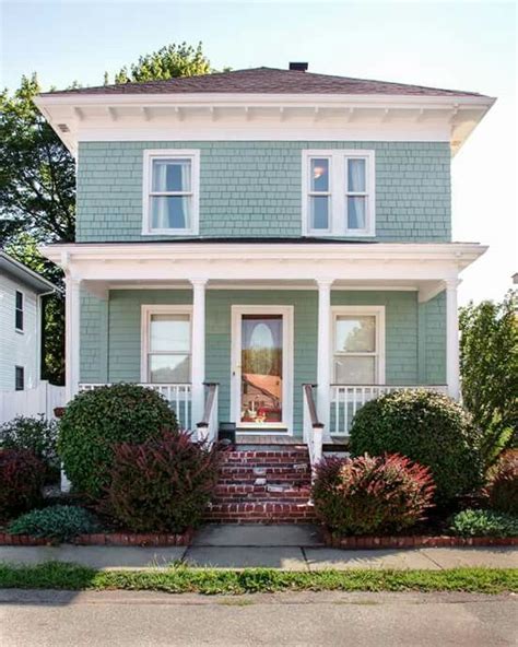 25 Inspiring Exterior House Paint Color Ideas Coastal Exterior House