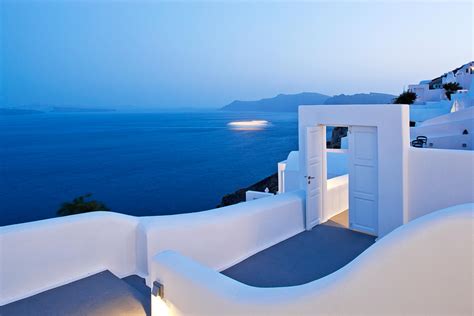Canaves Oia Hotel And Suites Designer Chic Luxury Suites In Santorini