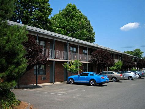 Short hills club village 1 bedroom apartment for rent at 45 forest drive. Apartment for Rent in Springfield, MA - The Courtyards