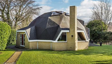 Kent Innovative Home Shaped Like An Igloo With Triangular Windows On