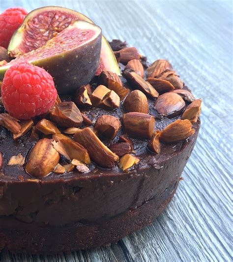 Dark chocolate chips, almond meal, salt, brown sugar, vanilla extract and 6 more. Almond Chocolate Mousse Cake
