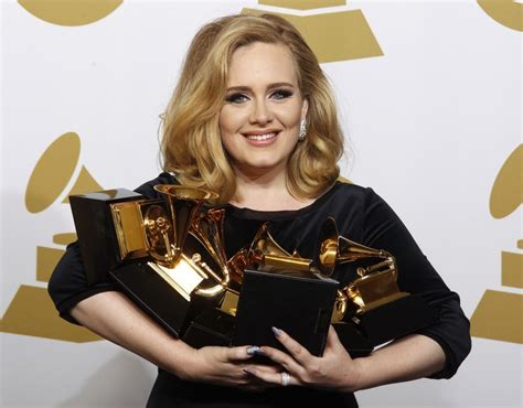Has Adele Named Her Son Skyfall Singer Wears Necklace With ‘angelo