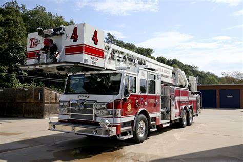 Houston Fire Department Mid Mount Ladder Trucks
