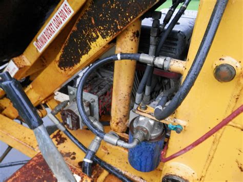 Gt All Working Roughneck 750 Kg High Lift Dumper On Its Own Trailer