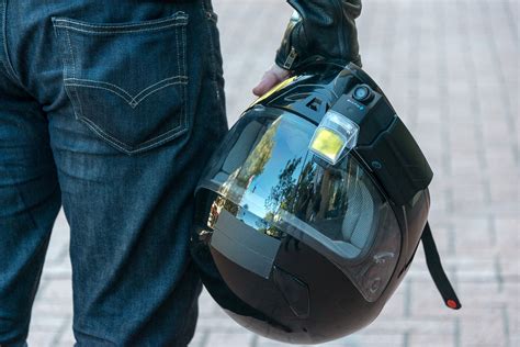 Nuviz Motorcycle Helmet Head Up Display Hud Review Digital Trends