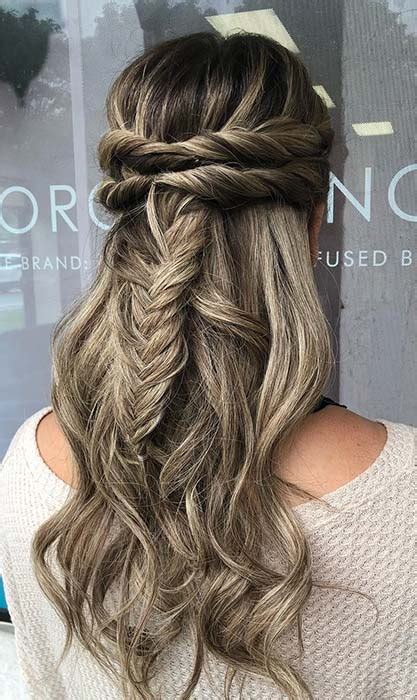 21 Popular Homecoming Hairstyles Thatll Steal The Night Page 2 Of 2