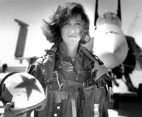 Tammie Jo Shults Wikipedia Female Pilot Female Fighter Fly Navy