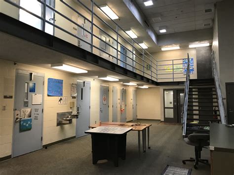 Oregon lawmakers want to license county-run youth residential programs