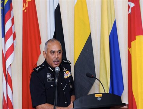 Berikut ialah senarai majlis daerah di malaysia mengikut negeri. Kes jenayah naik di Padawan, Sri Aman, Betong dan turun di ...