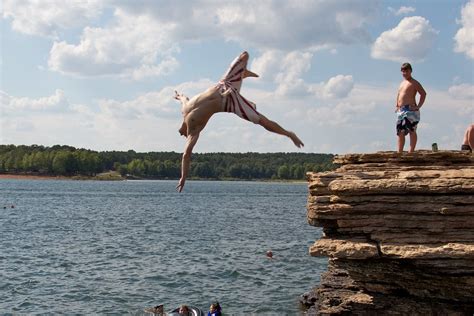 Greers Ferry Lake Jumping Off The Cliffs At The Dam Site P Flickr