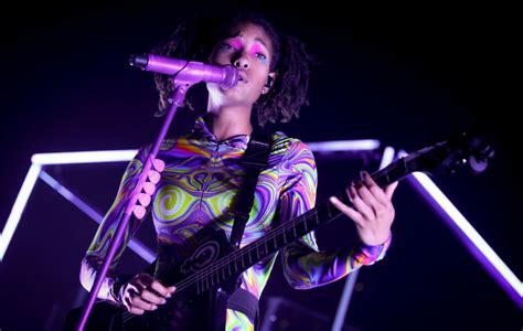 willow smith opens up about her “very fragile” mental health music magazine gramatune
