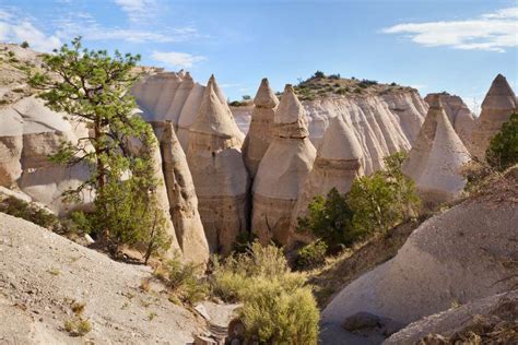 What Are Hoodoos The Science Behind These Surreal Formations