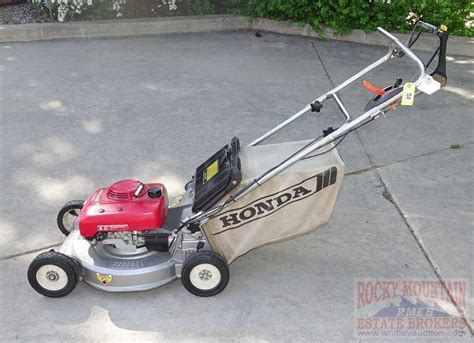 Honda Hr215 Self Propelled Lawn Mower Auctioneers Who Know Auctions