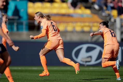 uswnt and netherlands share points in exciting 1 1 draw during 2023 women s world cup clash