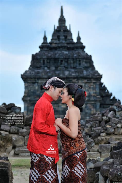 27 Foto Prewedding Jawa Kuno Klasik Lucu Elegan Di Candi Plaosan